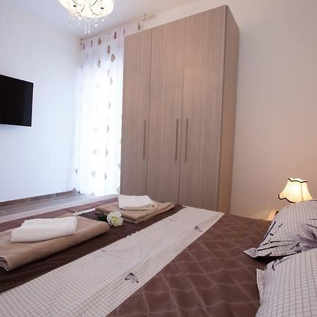 شقة Residenza Alexander Luxury 1 فيرونا المظهر الخارجي الصورة